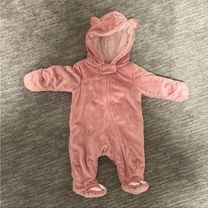 Girls 9 mos Fox Snowsuit Carter’s wore once